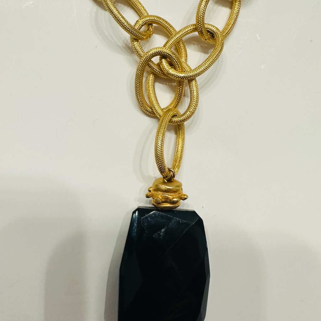 Susan Shaw Sophisticated Black And Gold Necklace 179$